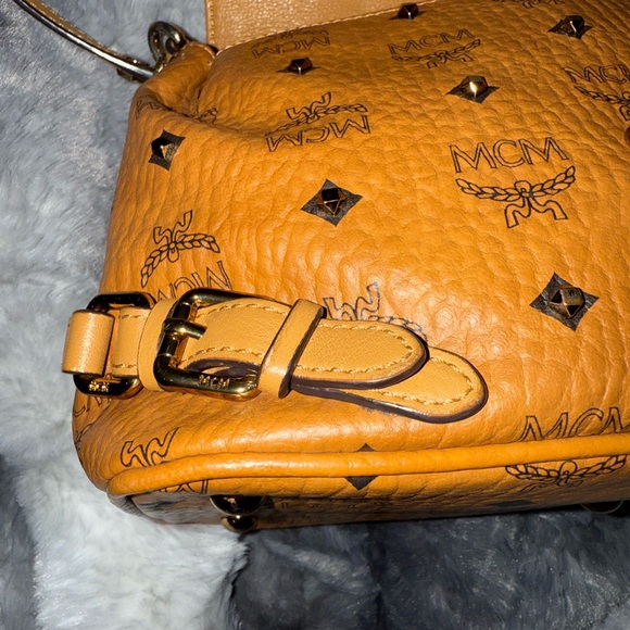 MCM Visetos Cognac Leather Shoulder Bag - Picture 3 of 14